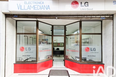 Commercial property in Gijon, Asturias, Spain 3 bedrooms, 167 sq.m. No. 185508
