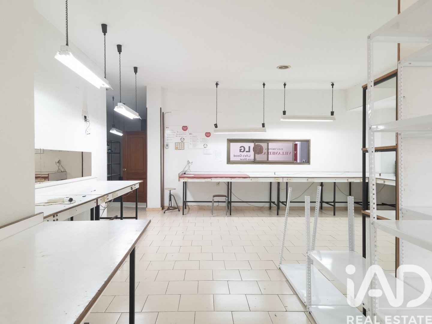 Liikekiinteistö Gijon, Asturias, Espanja 3 makuuhuonetta, 167 m2 No. 185508