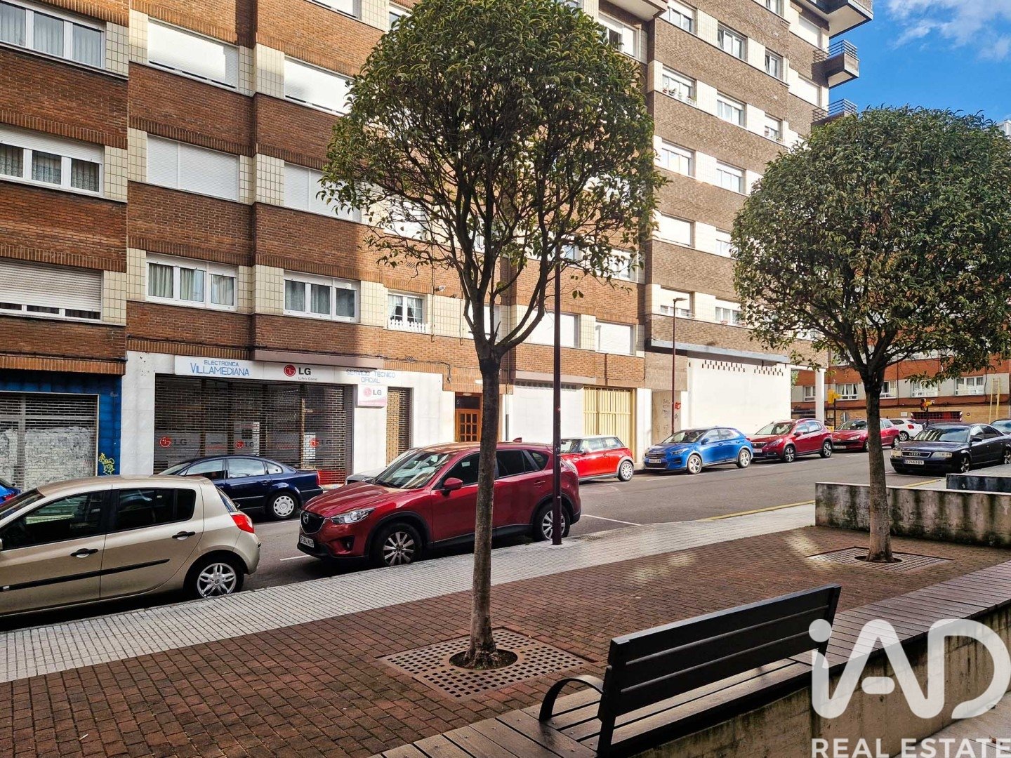 Liikekiinteistö Gijon, Asturias, Espanja 3 makuuhuonetta, 167 m2 No. 185508