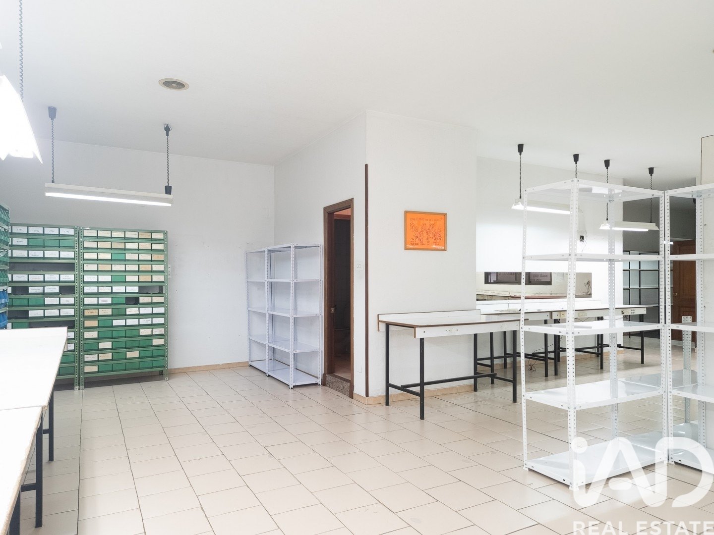 Liikekiinteistö Gijon, Asturias, Espanja 3 makuuhuonetta, 167 m2 No. 185508