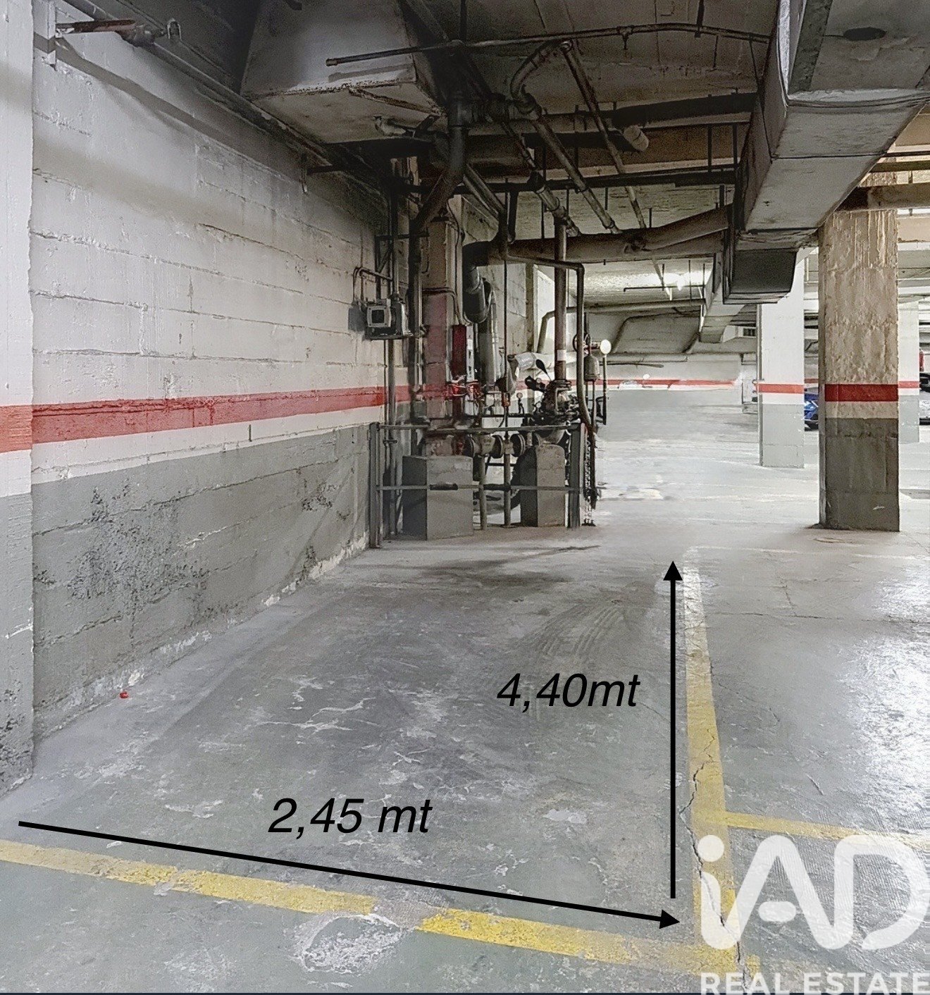 Garage à Barcelona, Espagne 10.8 m2 No. 185416