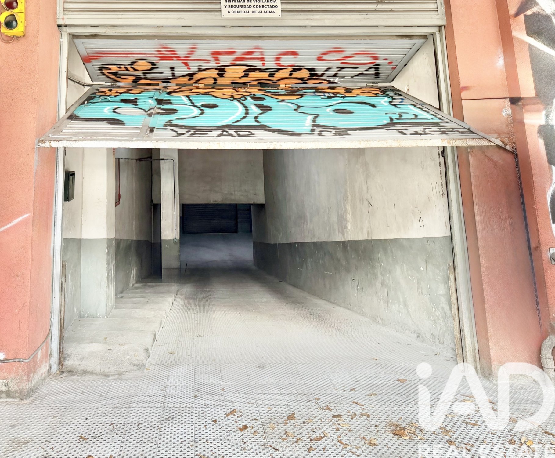 Garage à Barcelona, Espagne 10.8 m2 No. 185416