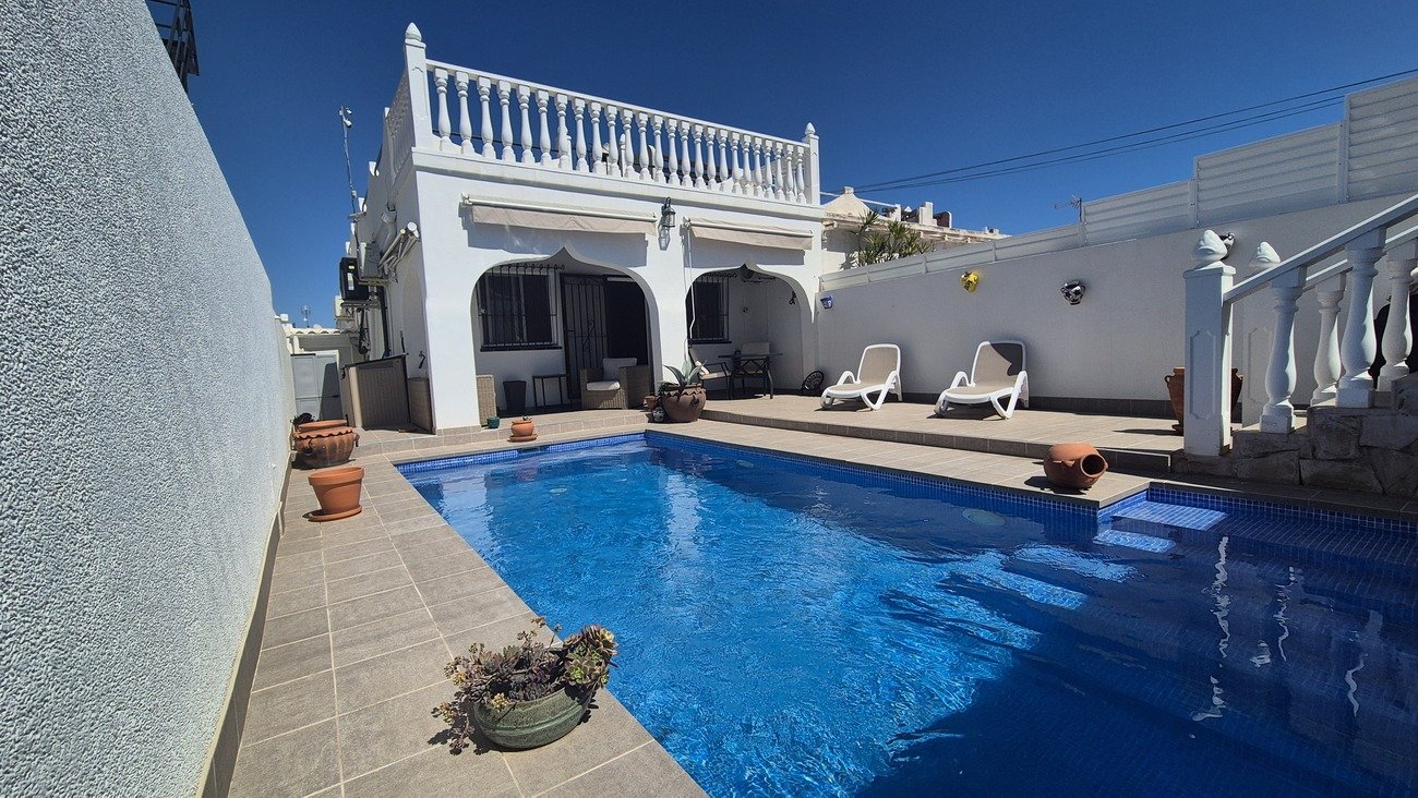 Townhouse in San Miguel de Salinas, Alicante, Spain 2 bedrooms, 72 sq.m. No. 190299