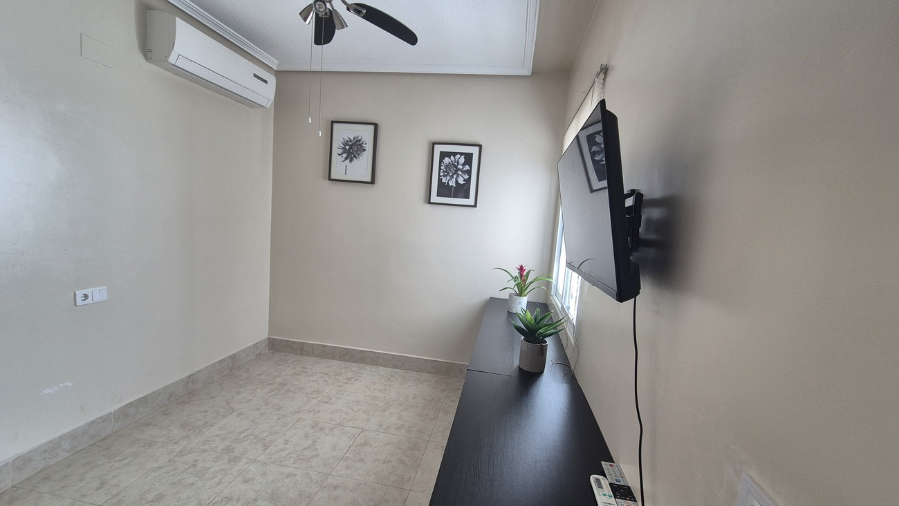 Townhouse in San Miguel de Salinas, Alicante, Spain 2 bedrooms, 72 sq.m. No. 190299