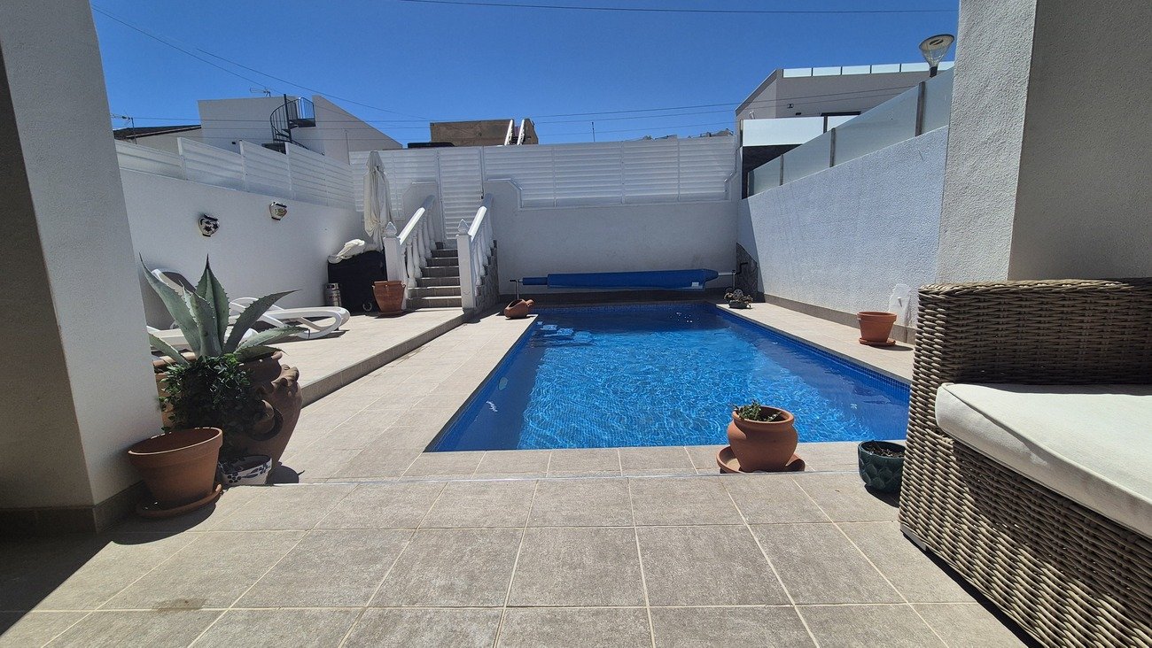 Townhouse in San Miguel de Salinas, Alicante, Spain 2 bedrooms, 72 sq.m. No. 190299