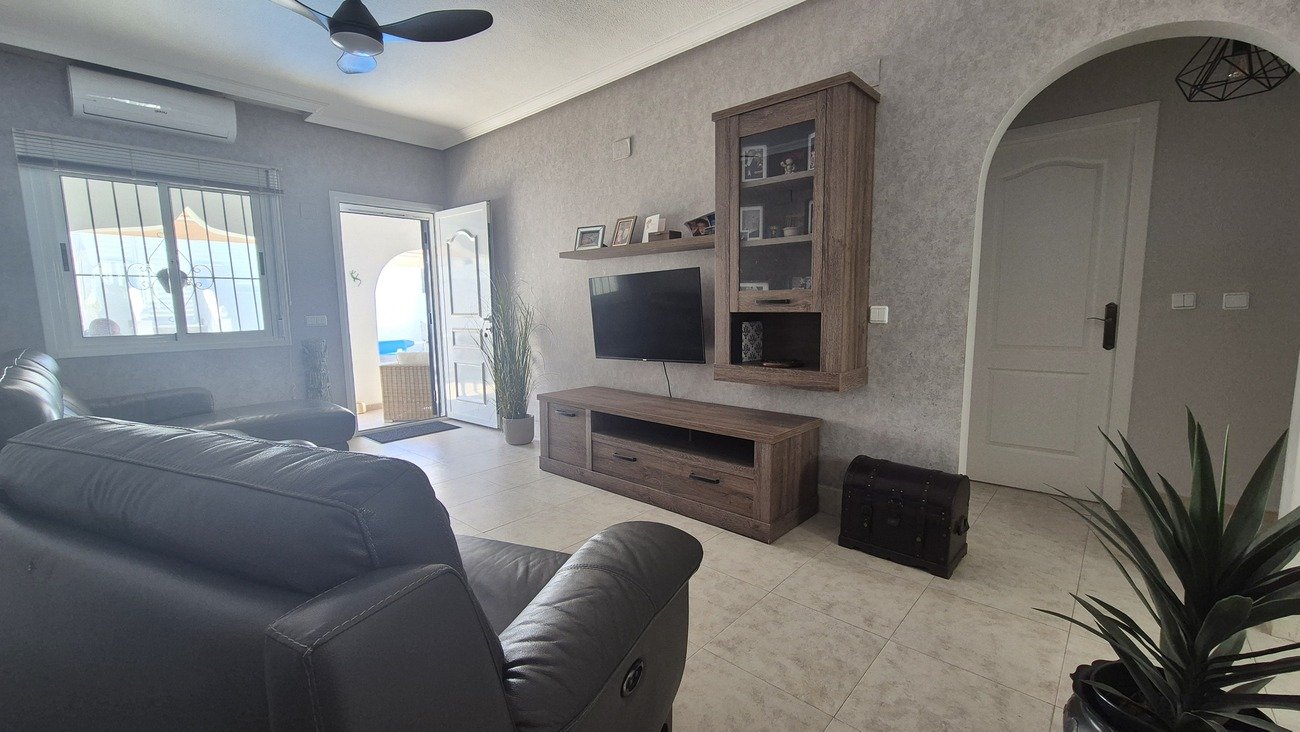 Townhouse in San Miguel de Salinas, Alicante, Spain 2 bedrooms, 72 sq.m. No. 190299