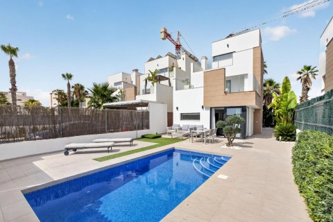 Villa in Guardamar del Segura, Alicante, Spain 3 bedrooms, 178 sq.m. No. 190296
