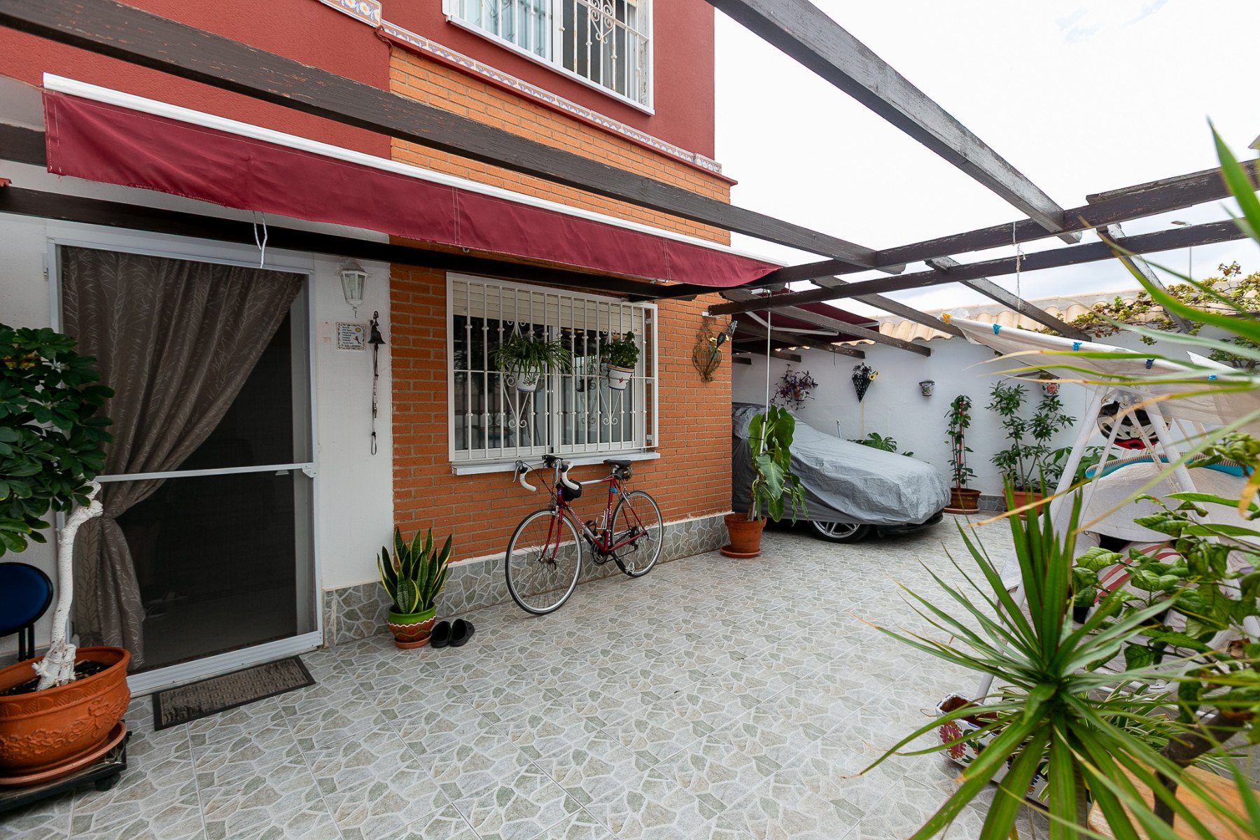 Townhouse in Torrevieja, Alicante, Spain 2 bedrooms, 71 sq.m. No. 190298