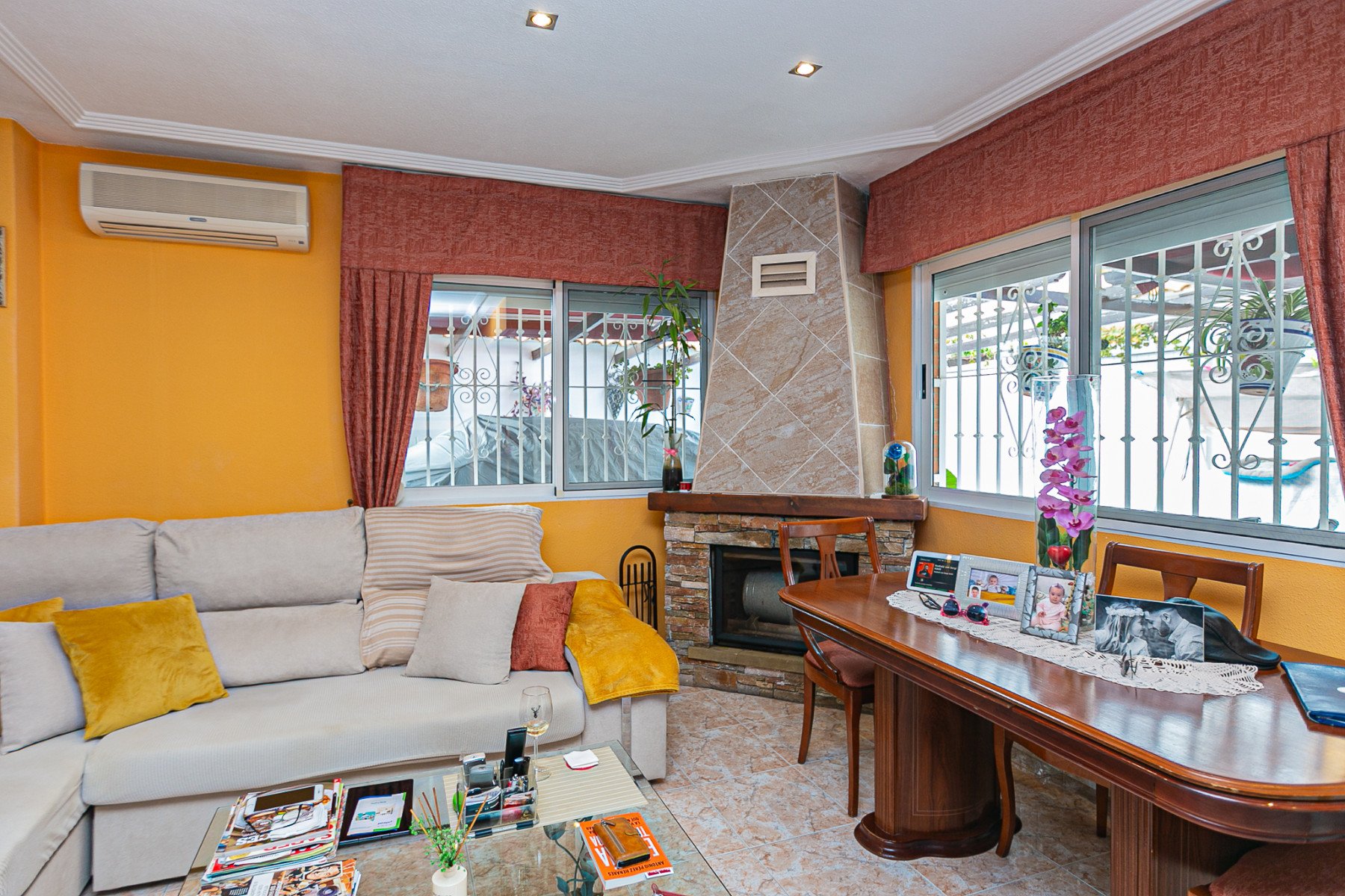 Townhouse in Torrevieja, Alicante, Spain 2 bedrooms, 71 sq.m. No. 190298