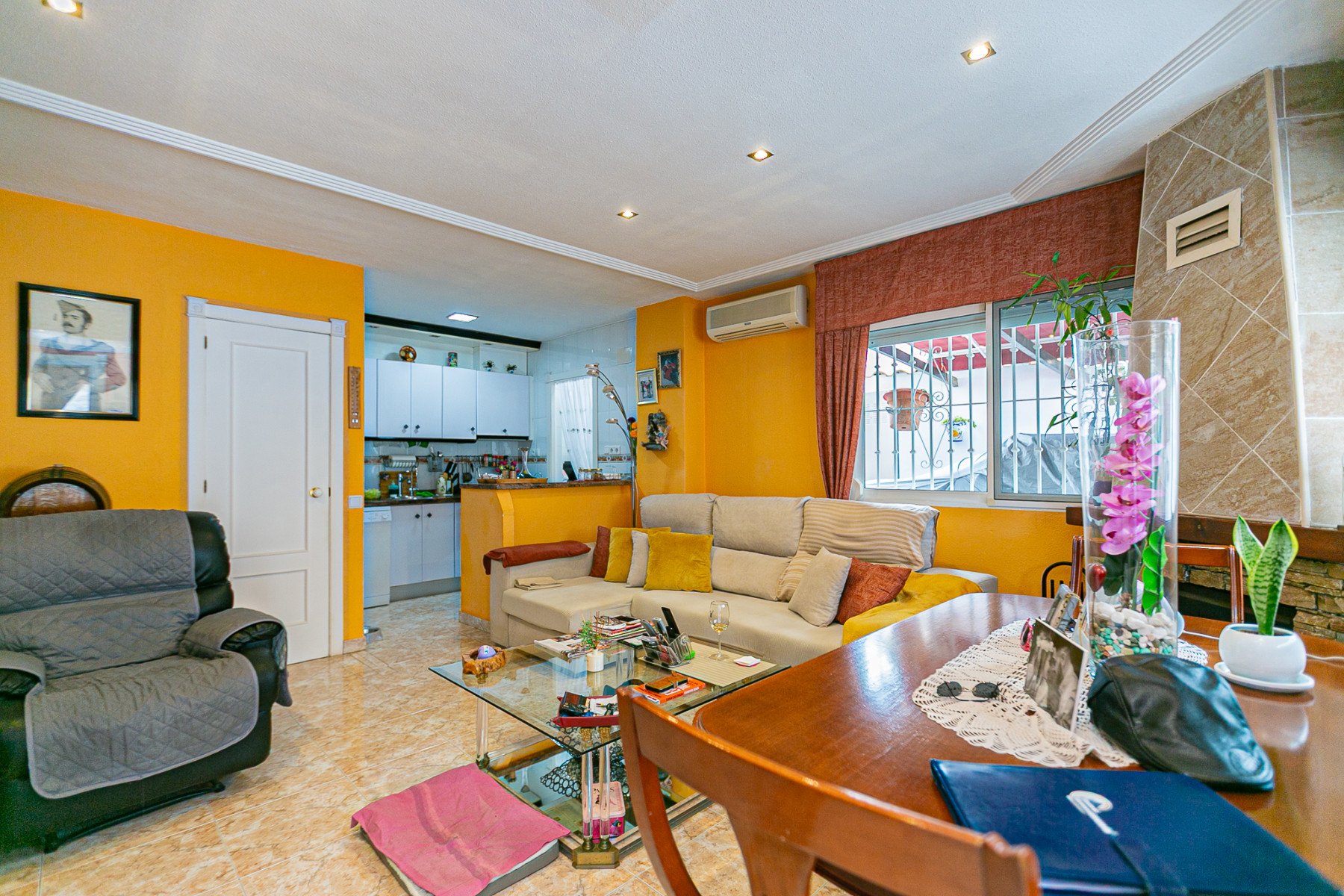 Townhouse in Torrevieja, Alicante, Spain 2 bedrooms, 71 sq.m. No. 190298