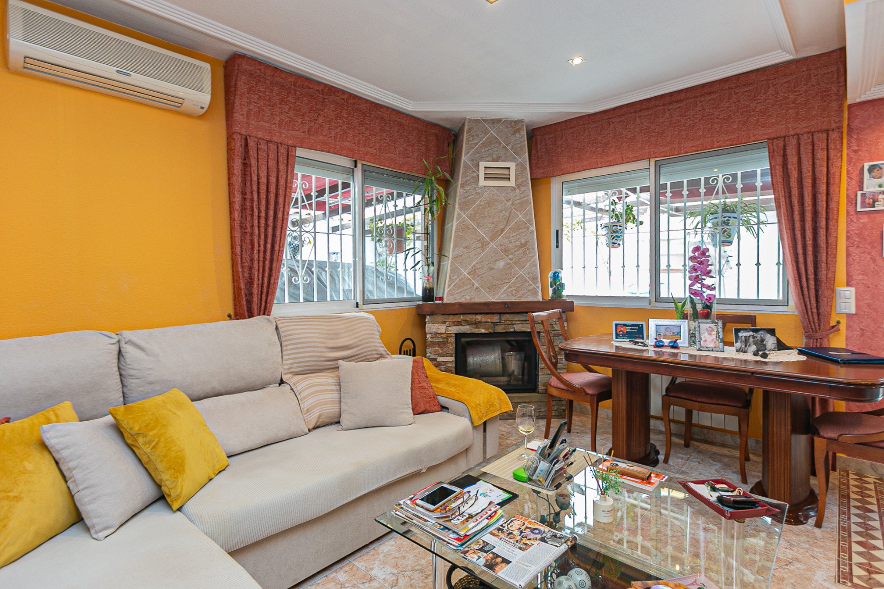 Townhouse in Torrevieja, Alicante, Spain 2 bedrooms, 71 sq.m. No. 190298