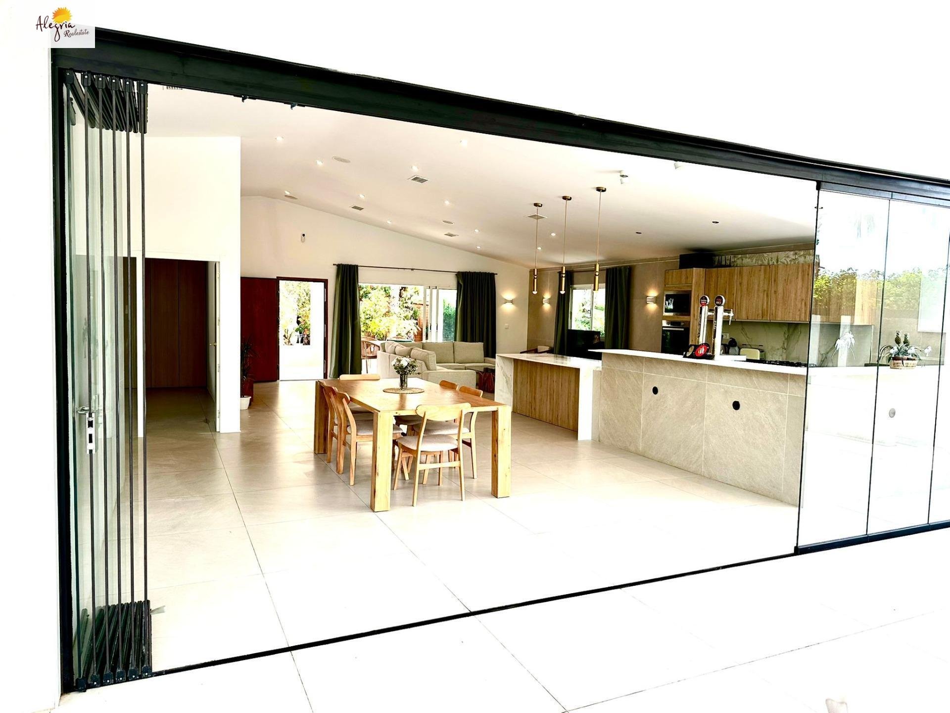 Apartamento en Bétera, València, España 7 dormitorios, 420 m2 No. 168799
