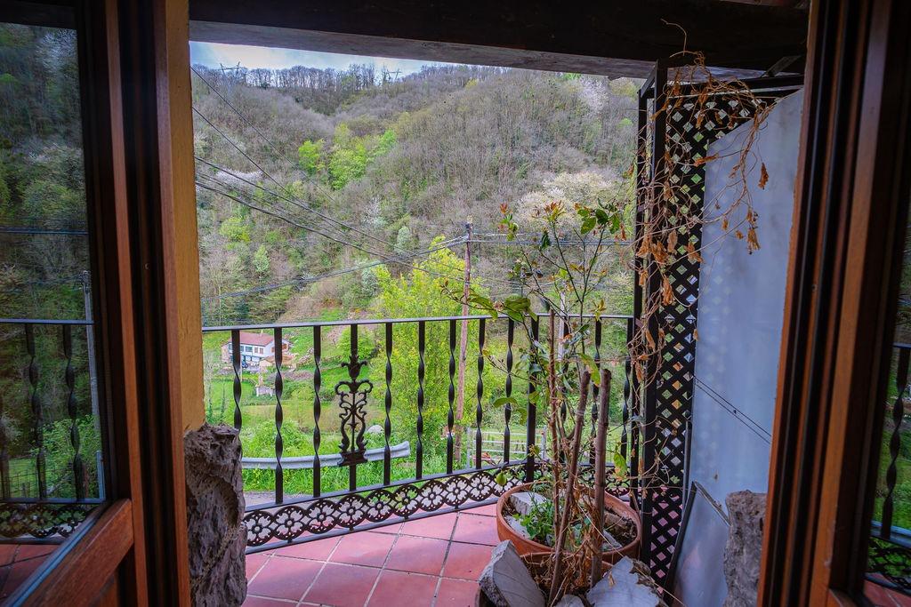 Villa i Lena, A Coruna, Spanien 8 sovrum, 200 kvm. Nr. 168796