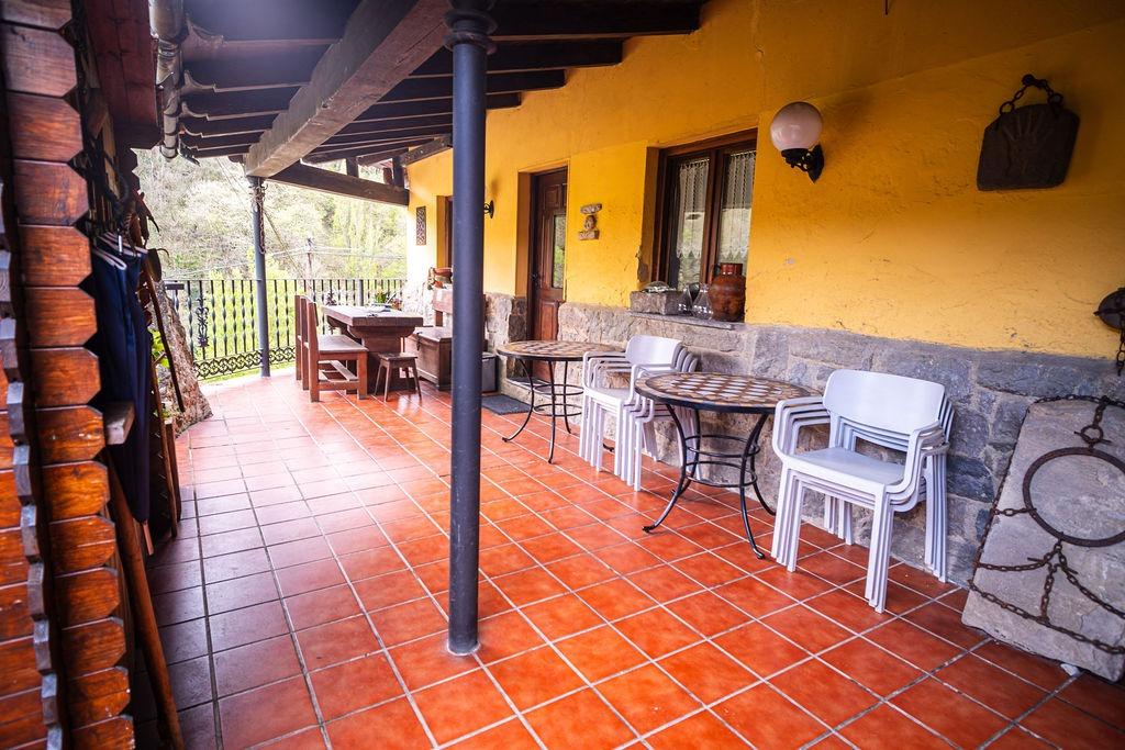 Villa i Lena, A Coruna, Spanien 8 sovrum, 200 kvm. Nr. 168796