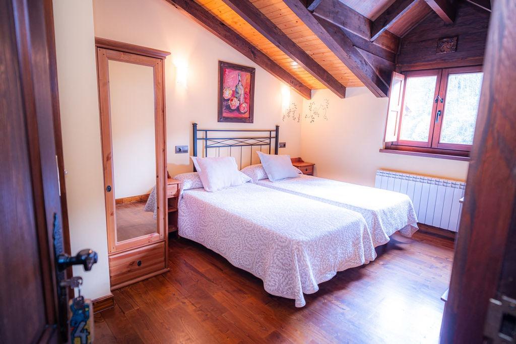 Villa i Lena, A Coruna, Spanien 8 sovrum, 200 kvm. Nr. 168796