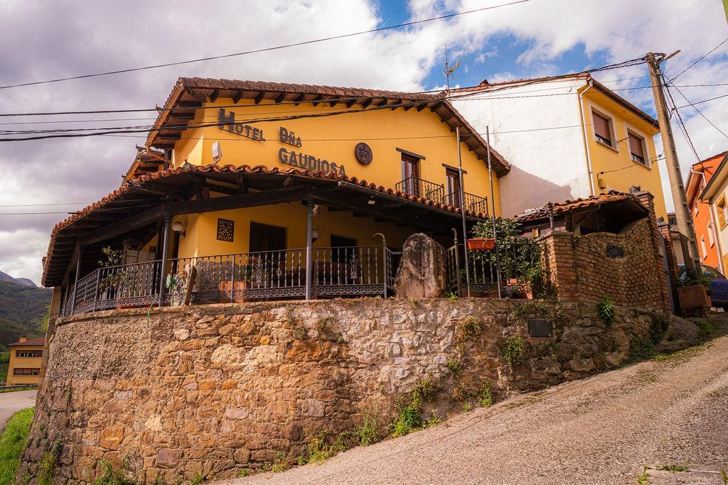 Villa i Lena, A Coruna, Spanien 8 sovrum, 200 kvm. Nr. 168796