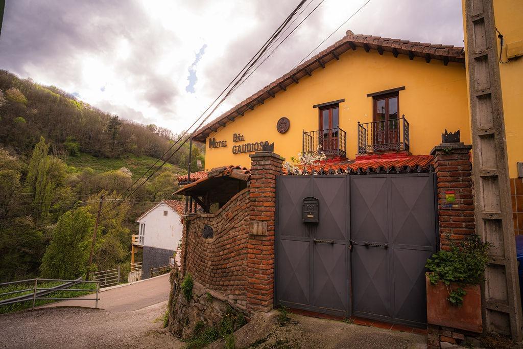 Villa i Lena, A Coruna, Spanien 8 sovrum, 200 kvm. Nr. 168796
