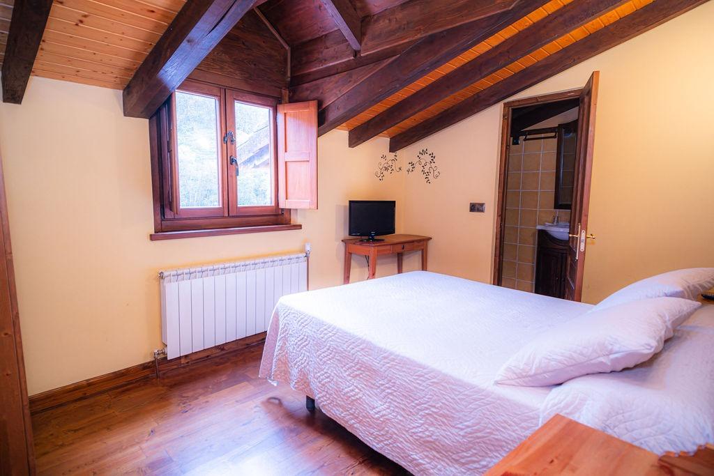 Villa i Lena, A Coruna, Spanien 8 sovrum, 200 kvm. Nr. 168796