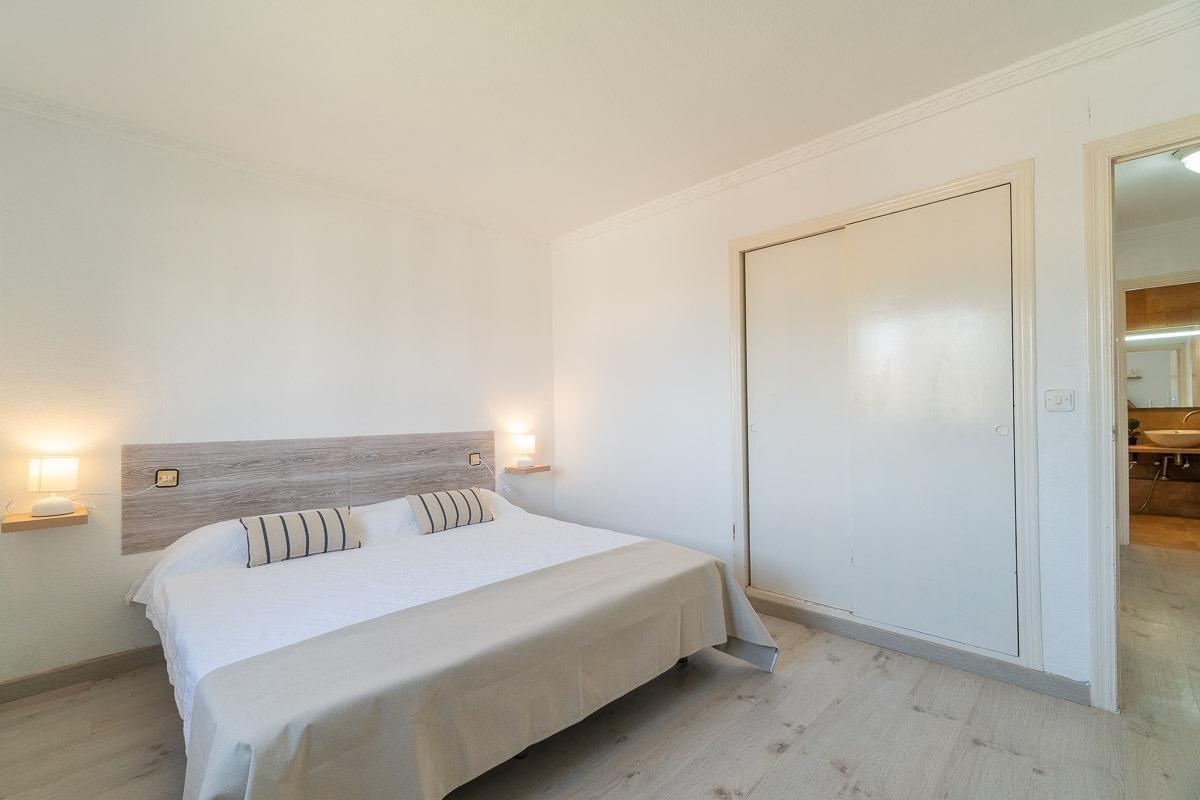 Apartamento en Punta Prima, Alicante, España 2 dormitorios, 73 m2 No. 194880