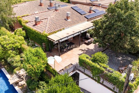 Māja Sant Cugat Del Valles, Barcelona, Spānijā 3 istabas, 238.95 m2 Nr. 191106