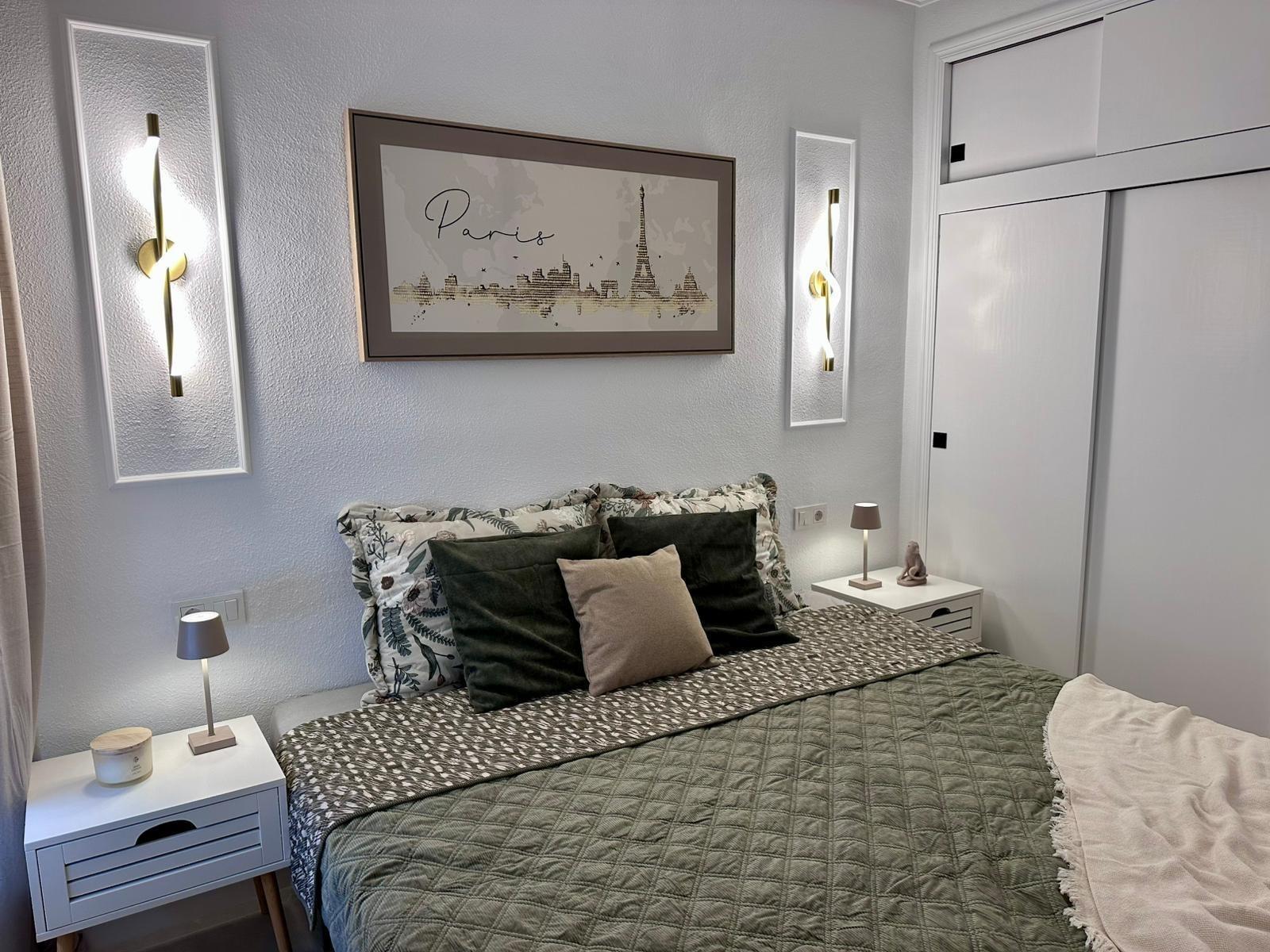 Apartment à Torrevieja, Alicante, Espagne 2 chambres, 65 m2 No. 190258