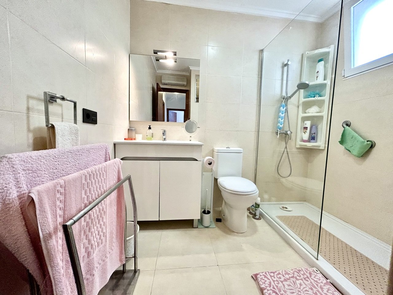 Apartment in Punta Prima, Alicante, Spain 3 bedrooms, 87 sq.m. No. 190253