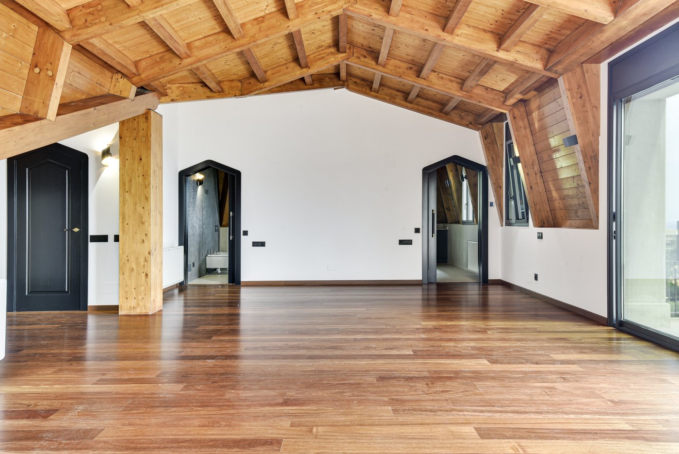 Huvila Barcelona, Espanja 8 makuuhuonetta, 2000 m2 No. 180627