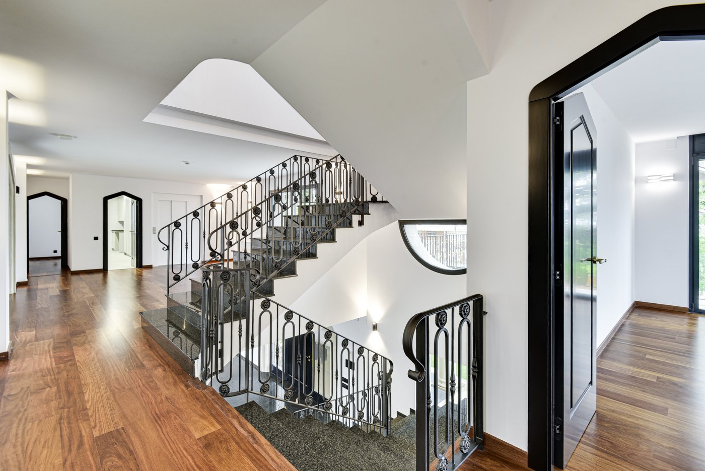 Huvila Barcelona, Espanja 8 makuuhuonetta, 2000 m2 No. 180627