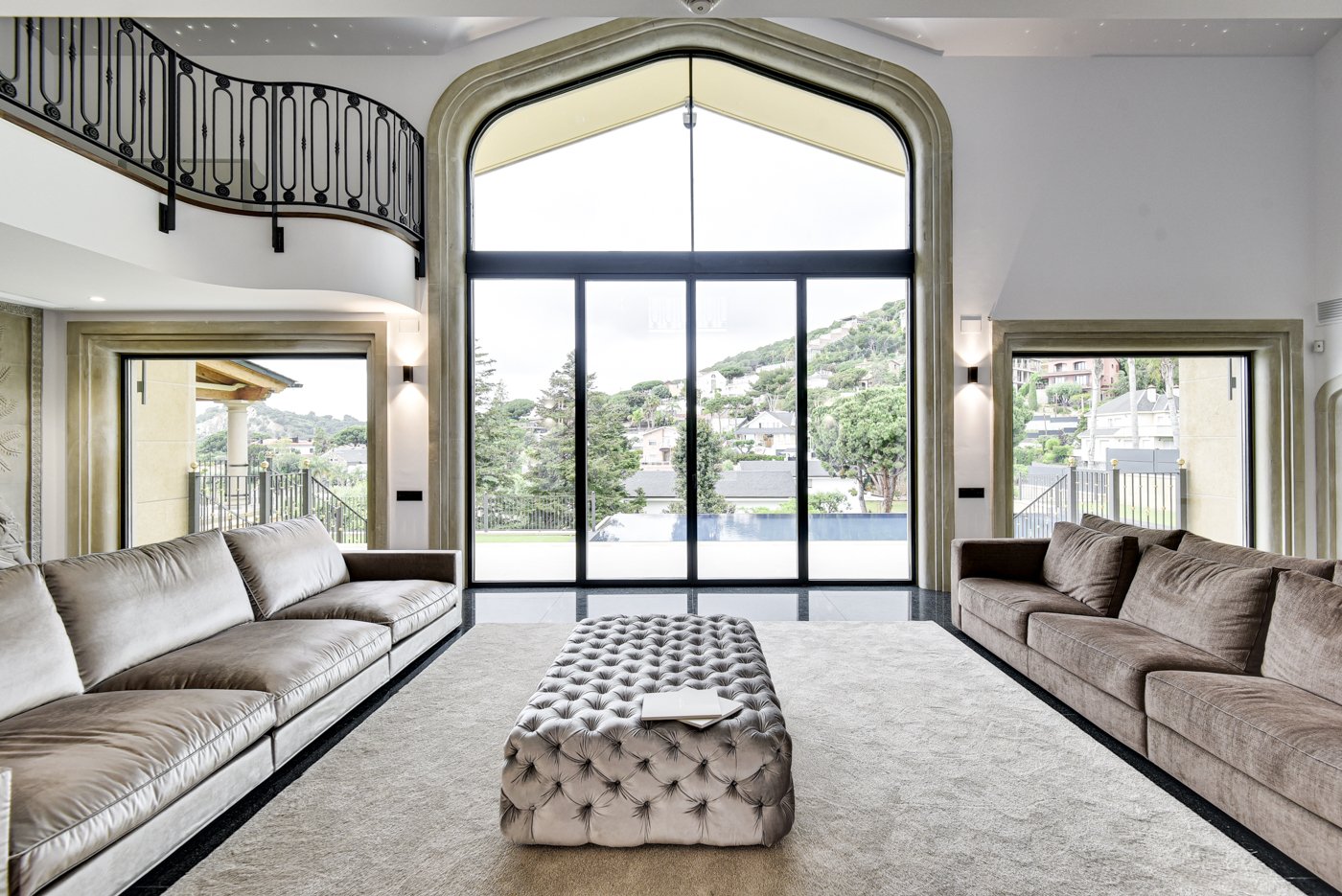 Huvila Barcelona, Espanja 8 makuuhuonetta, 2000 m2 No. 180627