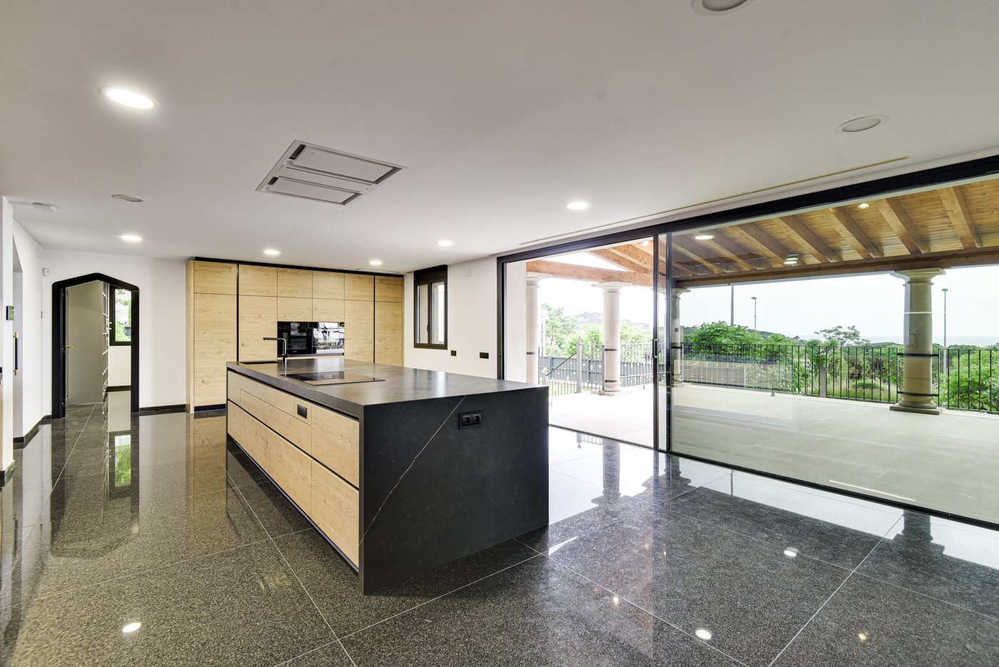 Huvila Barcelona, Espanja 8 makuuhuonetta, 2000 m2 No. 180627