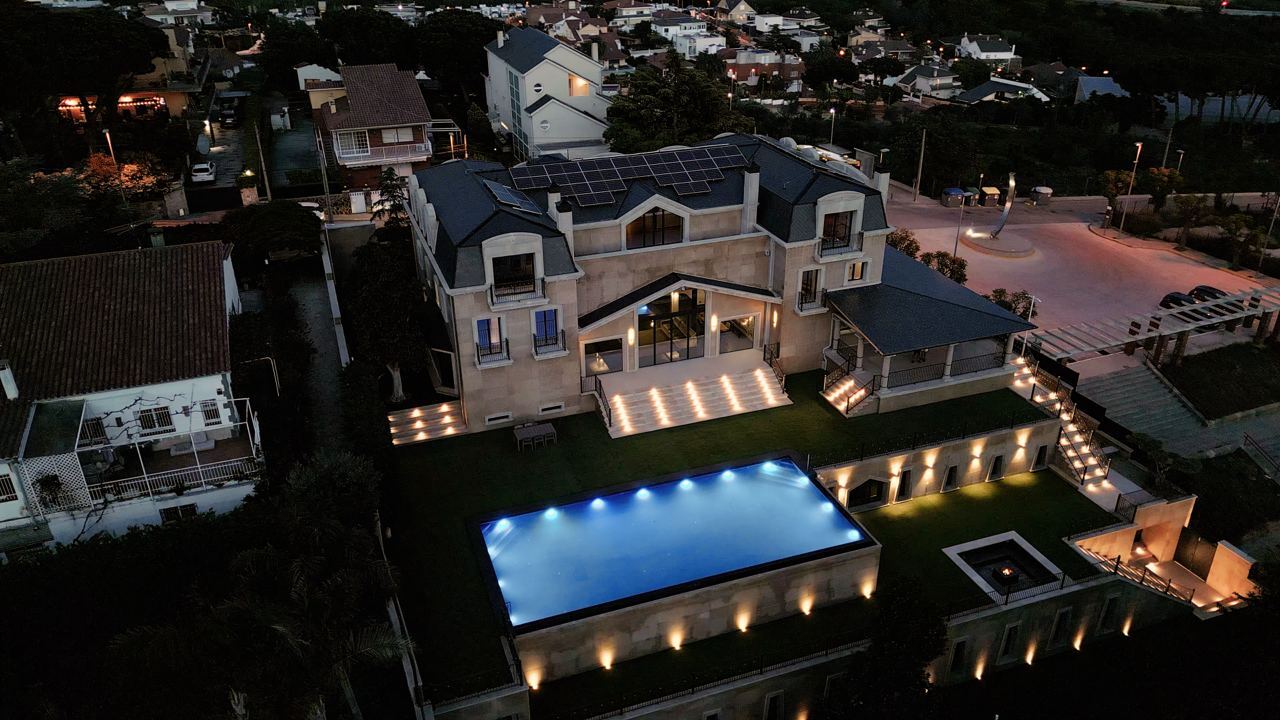 Huvila Barcelona, Espanja 8 makuuhuonetta, 2000 m2 No. 180627