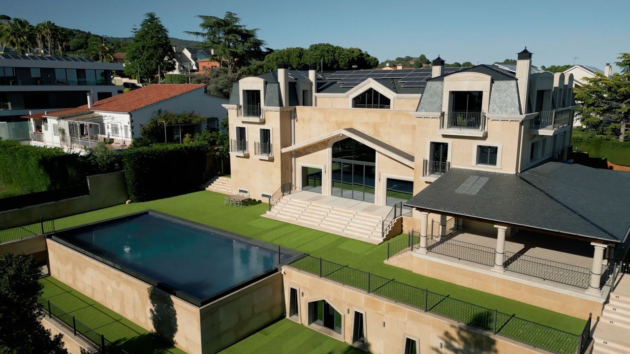Huvila Barcelona, Espanja 8 makuuhuonetta, 2000 m2 No. 180627