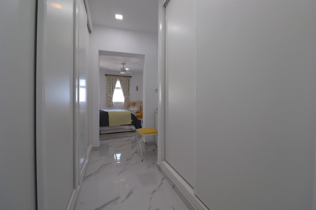 Villa i Algorfa, Alicante, Spanien 5 sovrum, 375 kvm. Nr. 148929