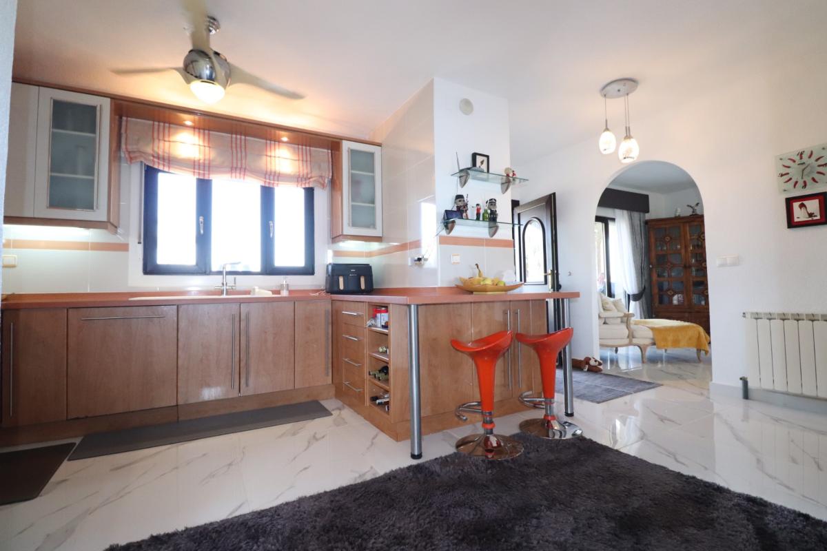 Villa i Algorfa, Alicante, Spanien 5 sovrum, 375 kvm. Nr. 148929
