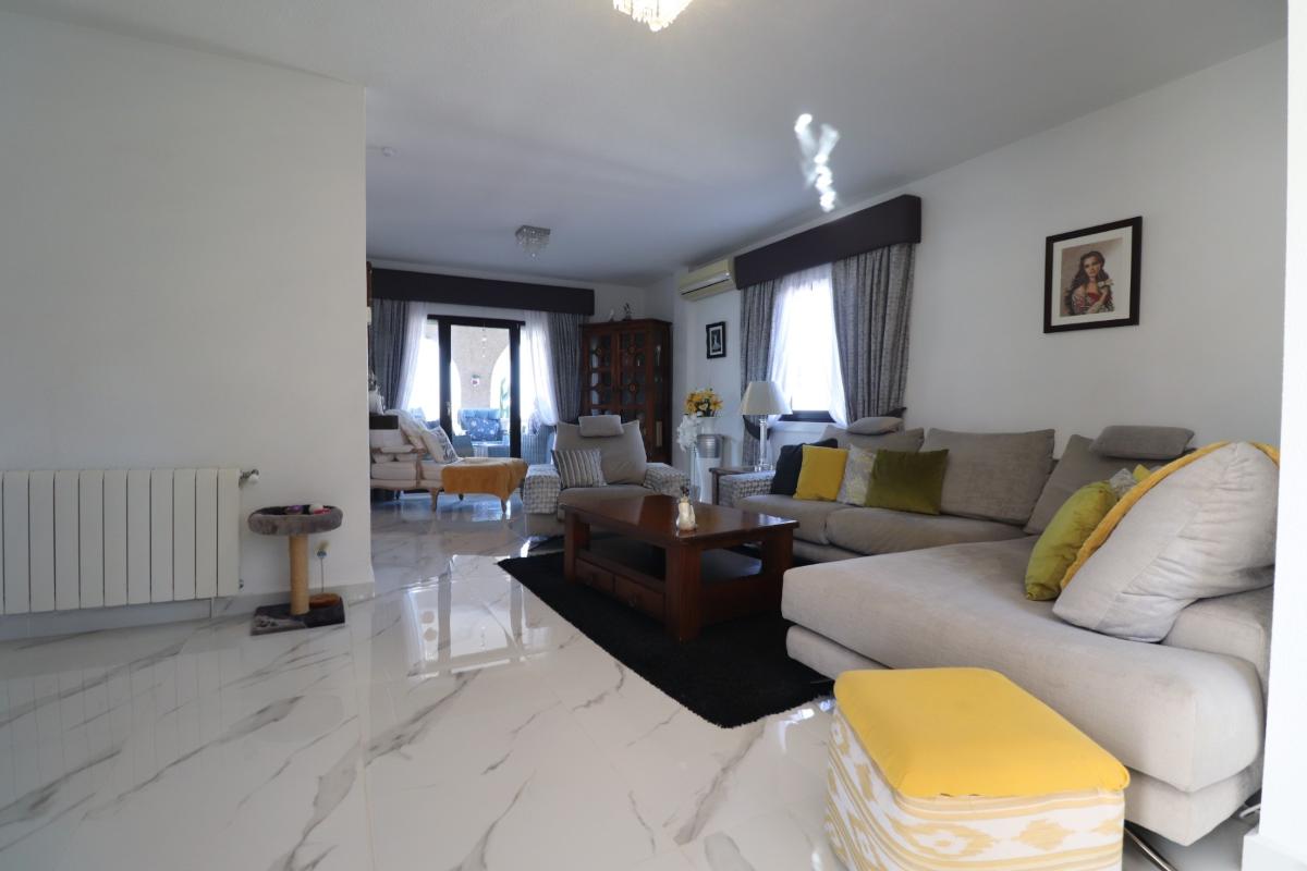 Villa i Algorfa, Alicante, Spanien 5 sovrum, 375 kvm. Nr. 148929