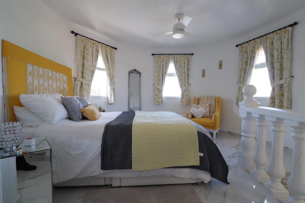 Villa i Algorfa, Alicante, Spanien 5 sovrum, 375 kvm. Nr. 148929
