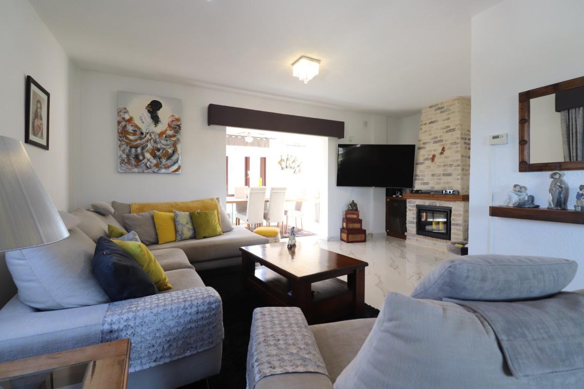 Villa i Algorfa, Alicante, Spanien 5 sovrum, 375 kvm. Nr. 148929