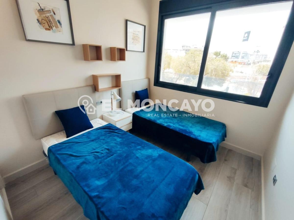 Apartamento en Guardamar del Segura, Alicante, España 2 dormitorios, 79 m2 No. 148932