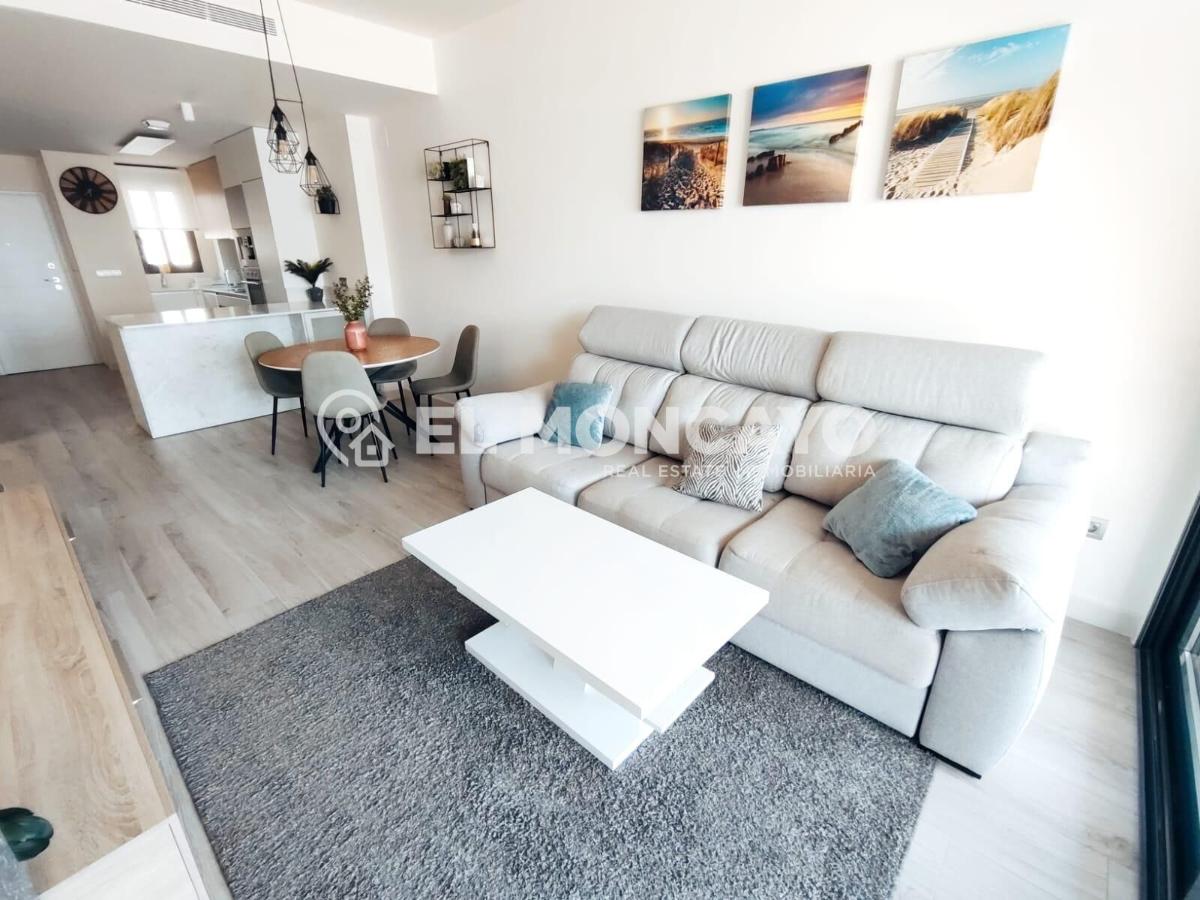 Apartamento en Guardamar del Segura, Alicante, España 2 dormitorios, 79 m2 No. 148932