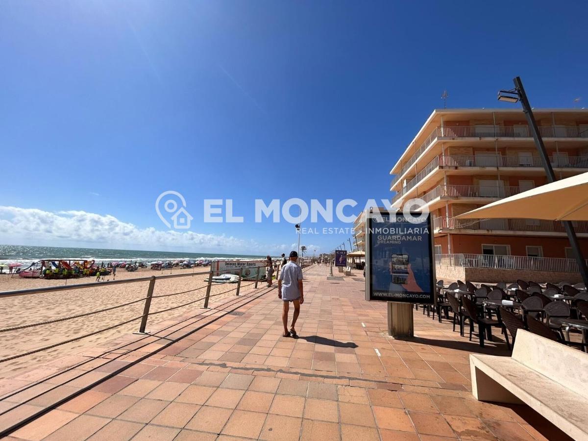 Apartamento en Guardamar del Segura, Alicante, España 2 dormitorios, 79 m2 No. 148932