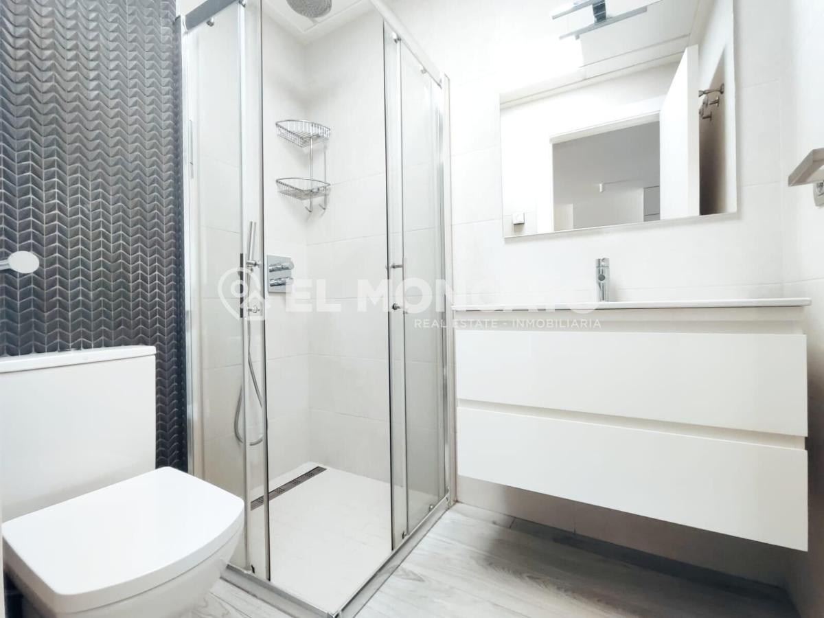Apartamento en Guardamar del Segura, Alicante, España 2 dormitorios, 79 m2 No. 148932