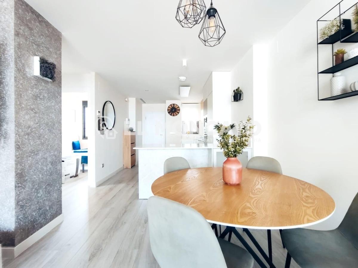 Apartamento en Guardamar del Segura, Alicante, España 2 dormitorios, 79 m2 No. 148932