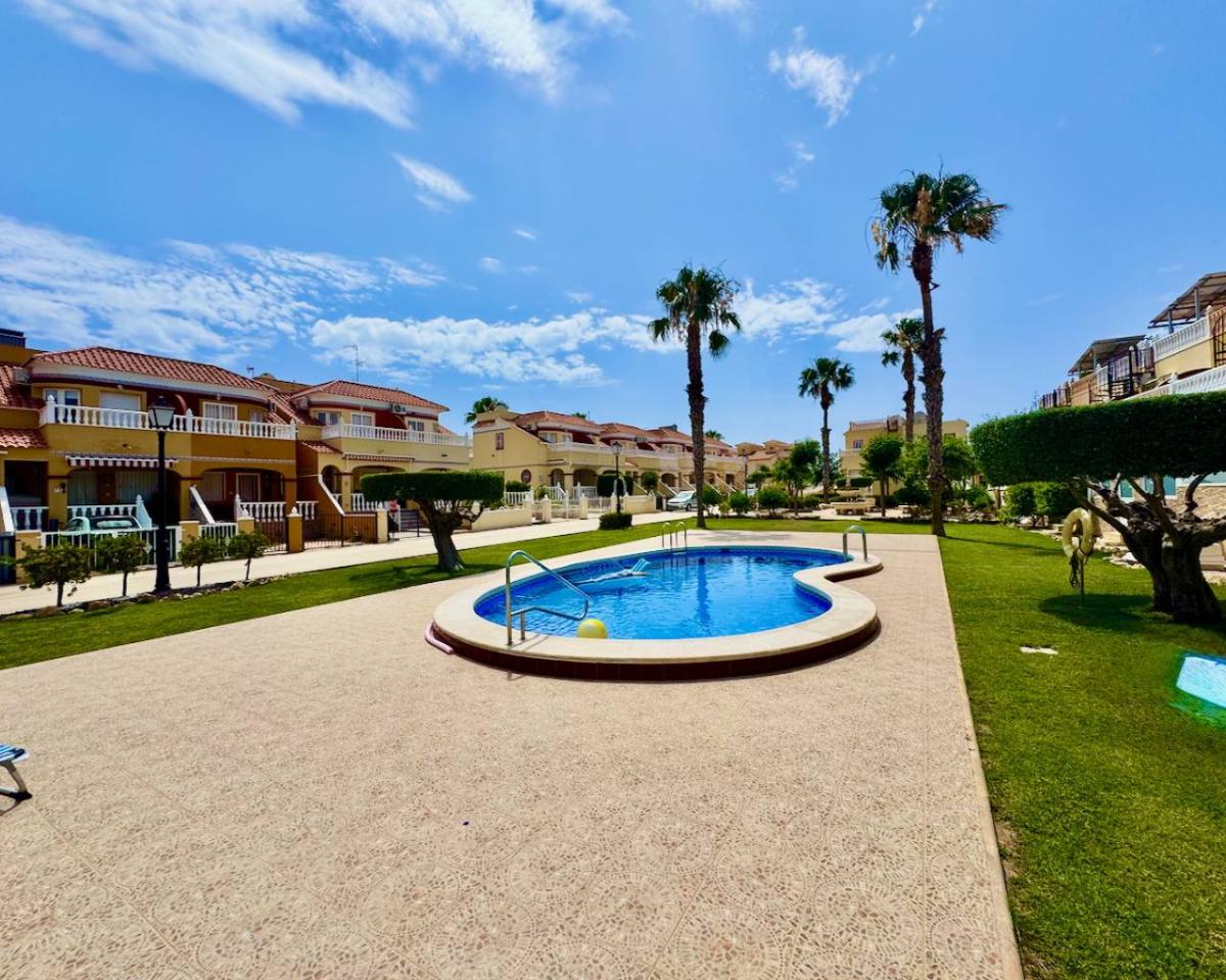 Villa i Algorfa, Alicante, Spanien 3 sovrum, 85 kvm. Nr. 148930
