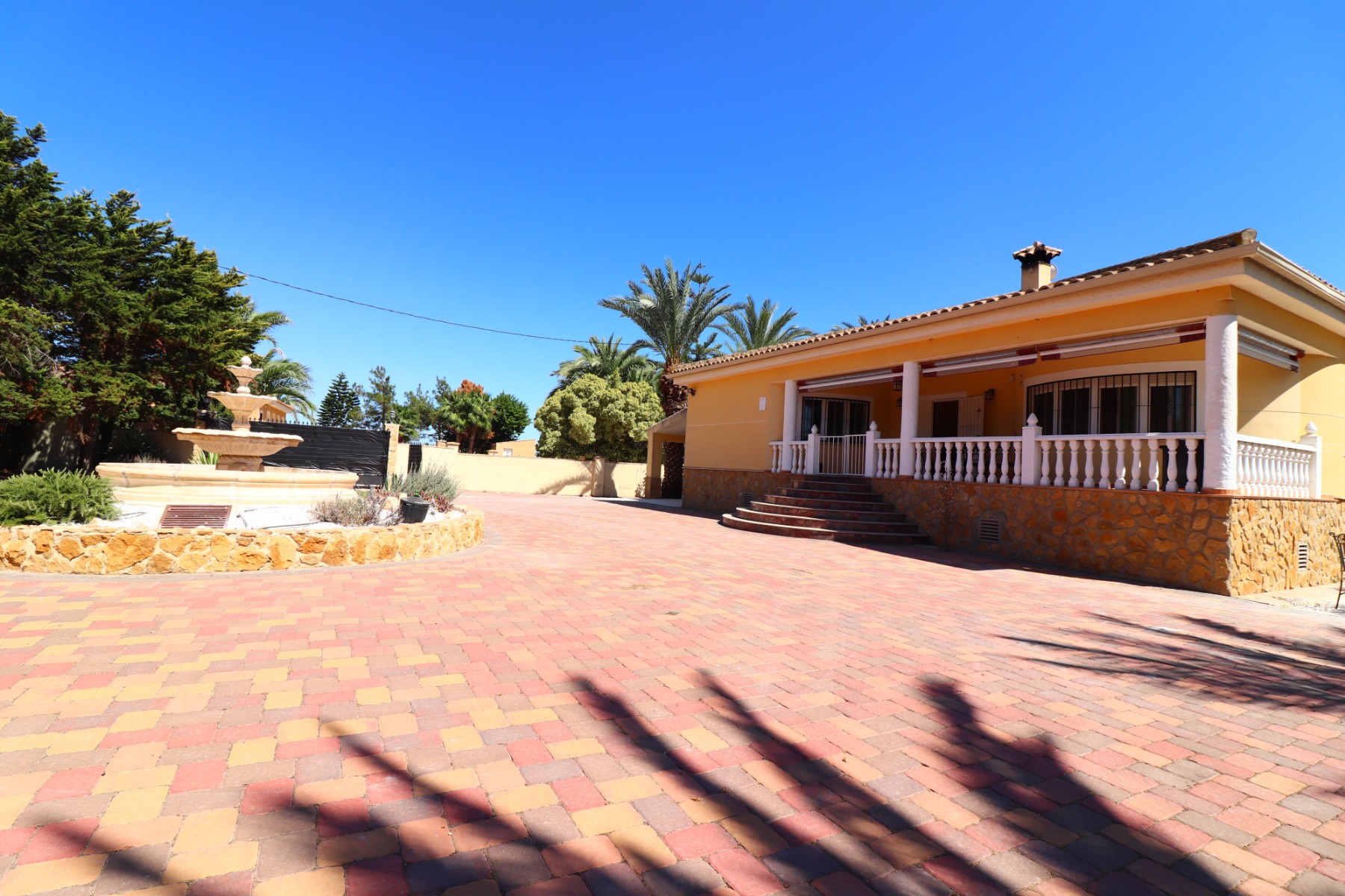 Finca à Catral, Alicante, Espagne 3 chambres, 150 m2 No. 146605