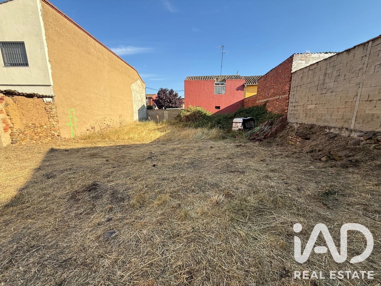 Zemes gabals San Andres del Rabanedo, Leon, Spānijā 257 m2 Nr. 193556