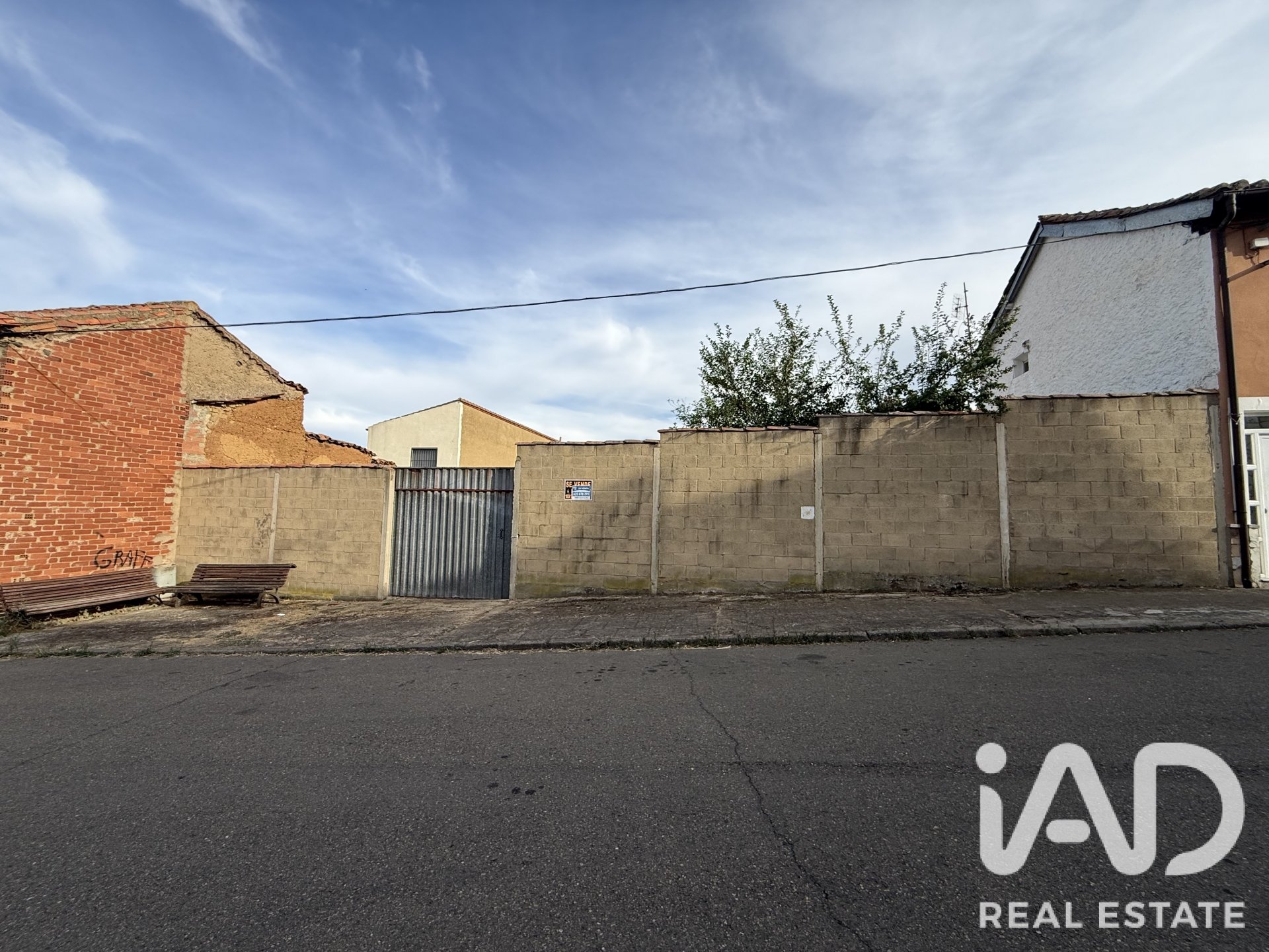 Zemes gabals San Andres del Rabanedo, Leon, Spānijā 257 m2 Nr. 193556