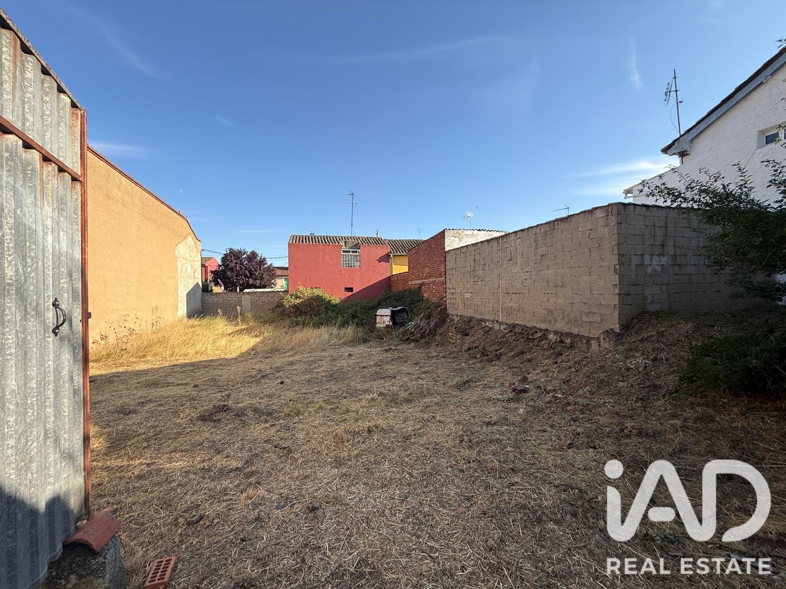 Zemes gabals San Andres del Rabanedo, Leon, Spānijā 257 m2 Nr. 193556