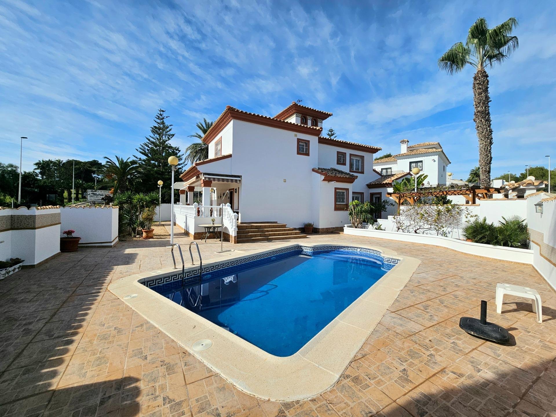 Villa à Alicante, Espagne 4 chambres, 185 m2 No. 164368