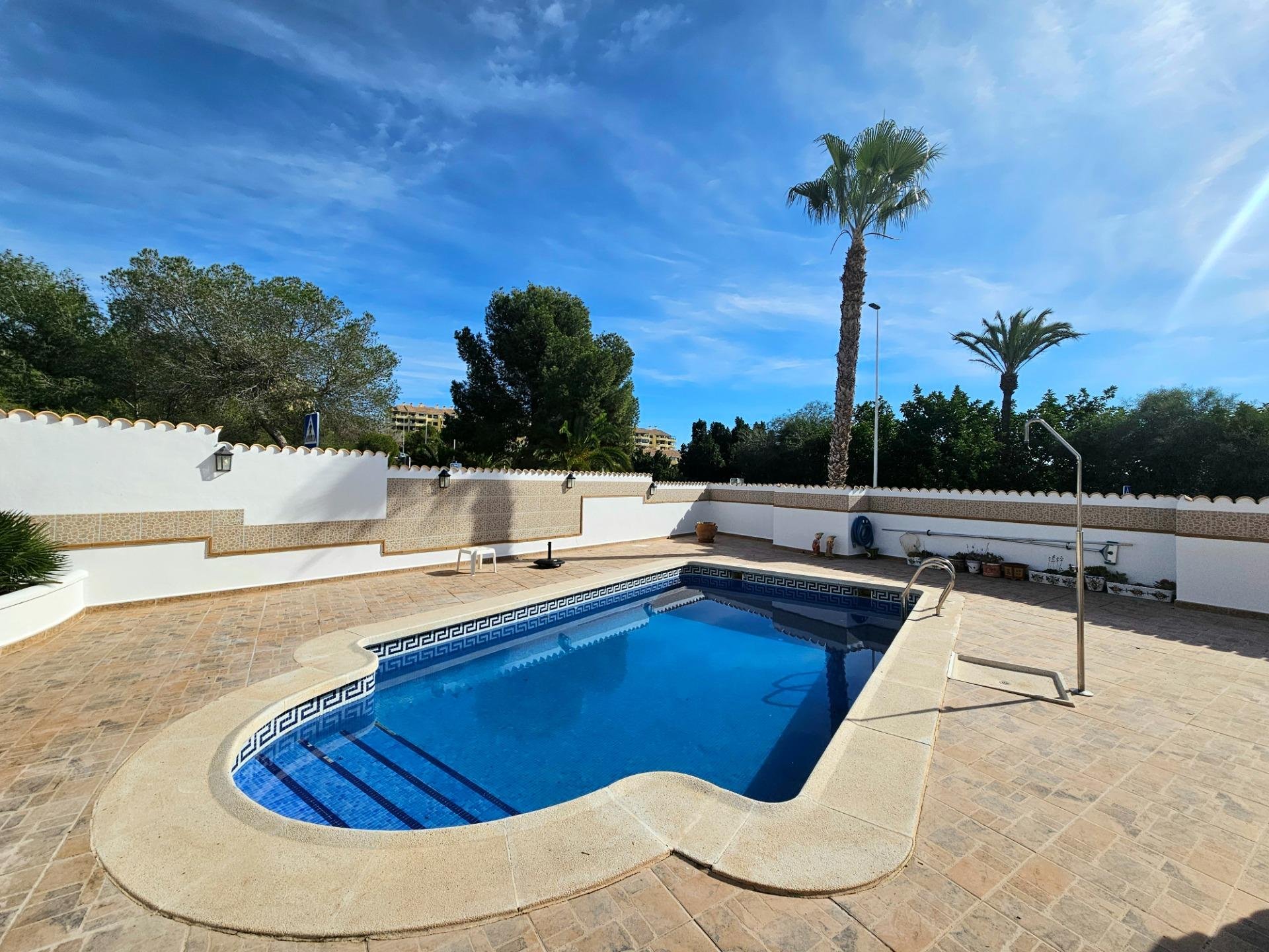 Villa à Alicante, Espagne 4 chambres, 185 m2 No. 164368