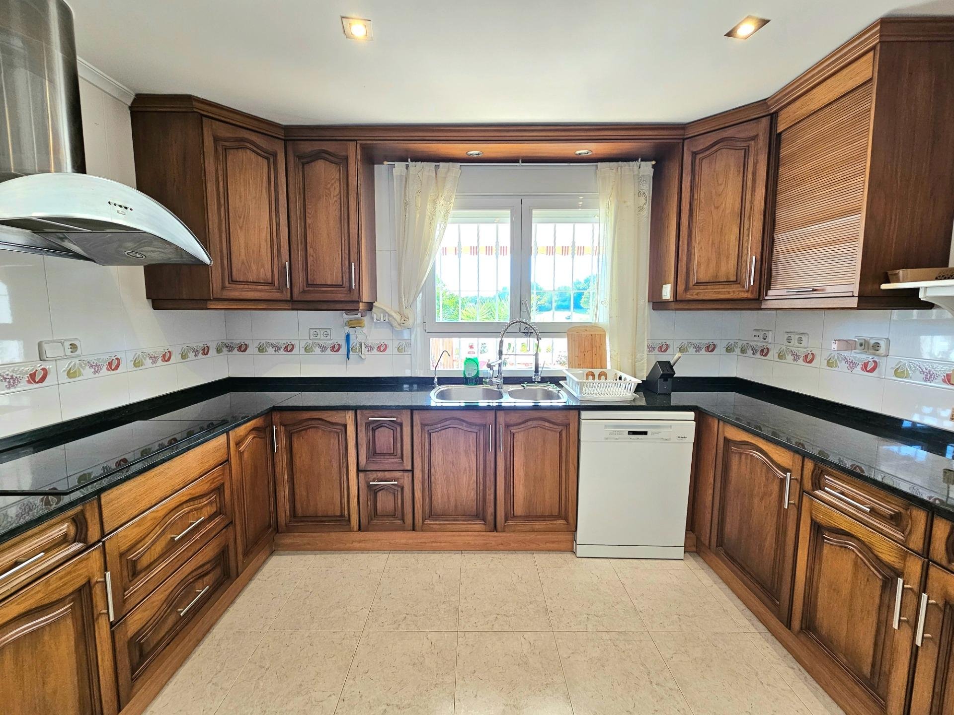 Villa à Alicante, Espagne 4 chambres, 185 m2 No. 164368